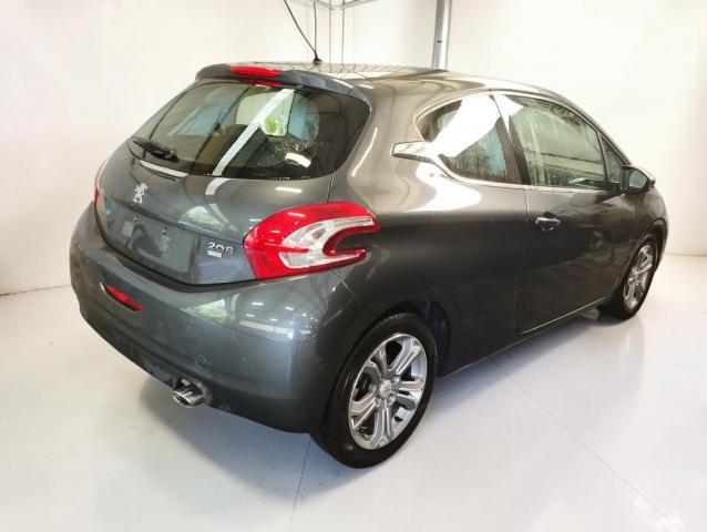Peugeot 208 image 3