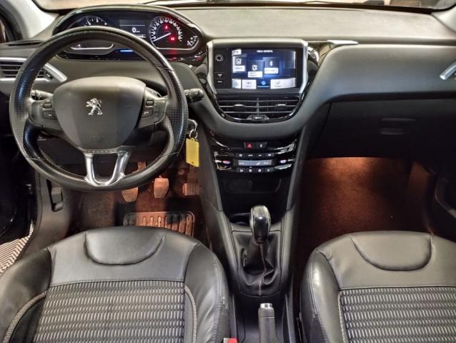 Peugeot 208 image 1