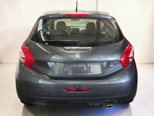 Peugeot 208 image 5
