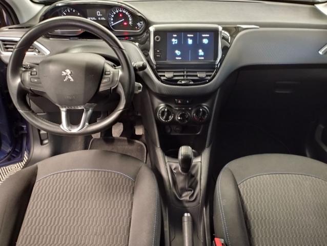 Peugeot 208 image 1