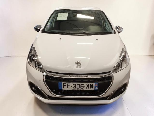 Peugeot 208 image 1