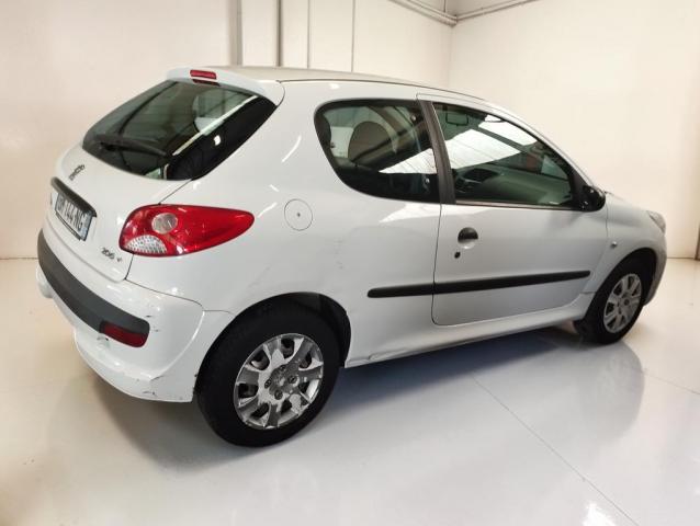 Peugeot 206+ image 1