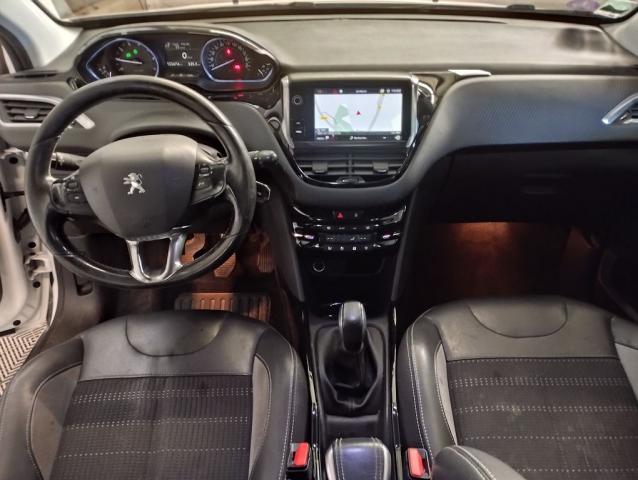 Peugeot 2008 image 5
