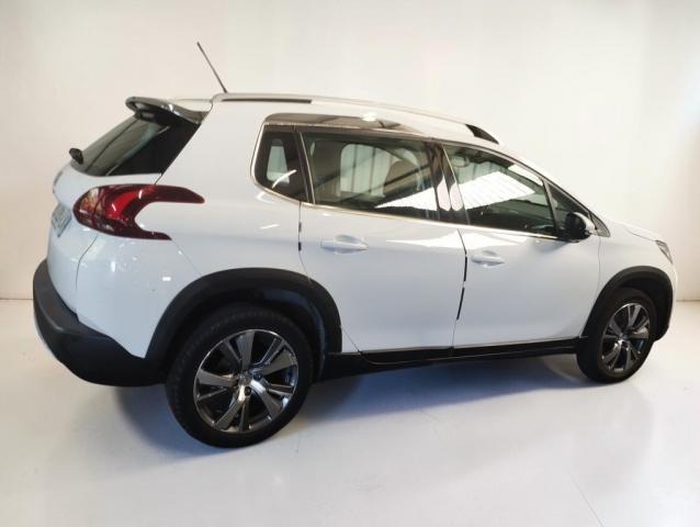 Peugeot 2008 image 6