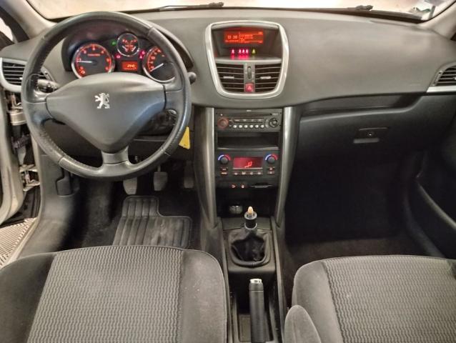 Peugeot 207 image 1