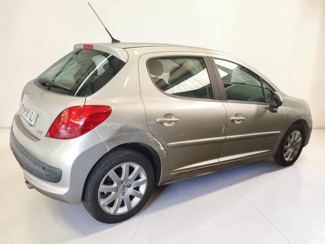 Peugeot 207 image 6