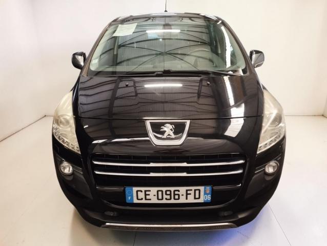 Peugeot 3008 Hybrid4 image 4