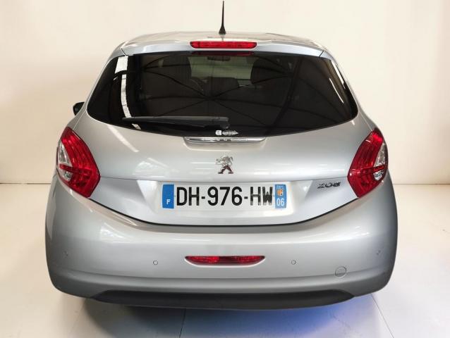 Peugeot 208 image 5