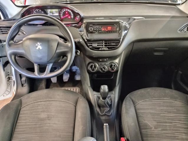 Peugeot 208 image 5