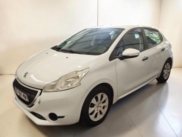 Peugeot 208 image 2