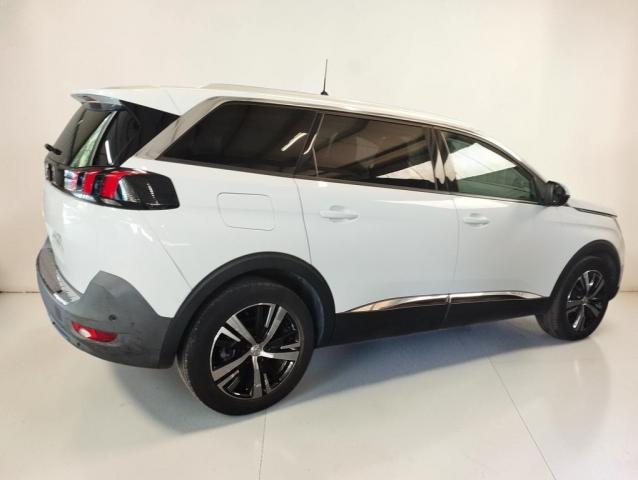 Peugeot 5008 image 5