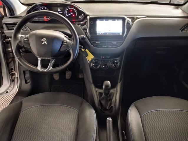 Peugeot 208 image 4