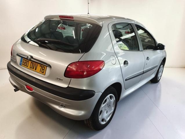 Peugeot 206 image 6