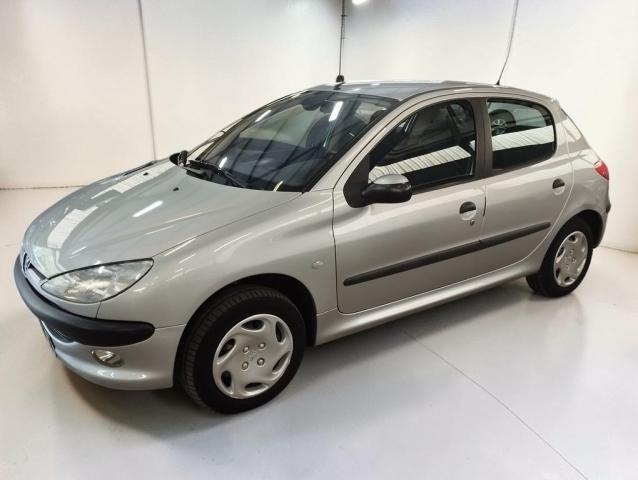 Peugeot 206 image 1