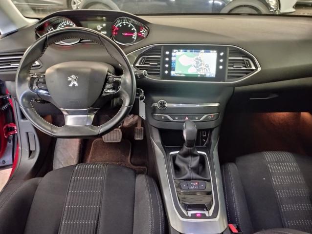 Peugeot 308 image 2