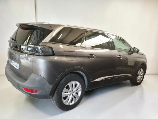 Peugeot 5008 image 2