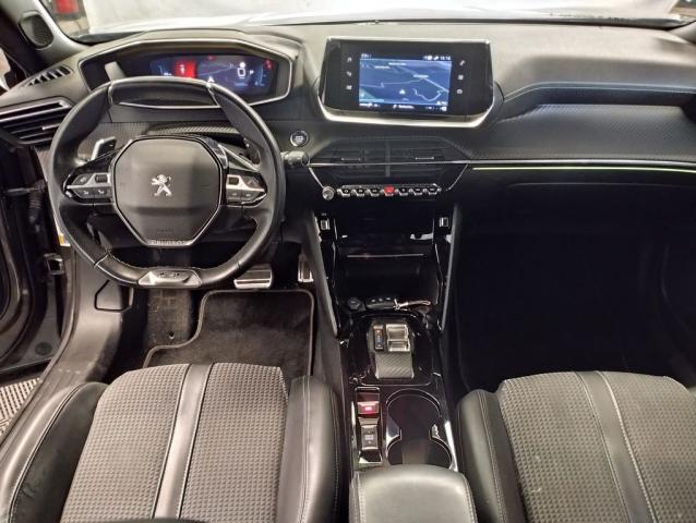 Peugeot 2008 image 3