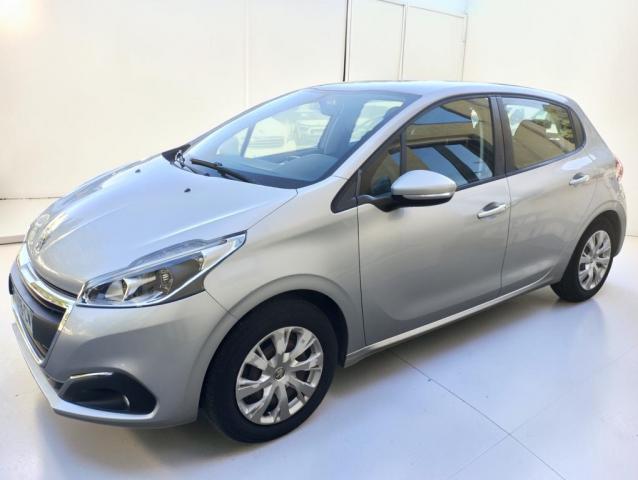 Peugeot 208 image 5
