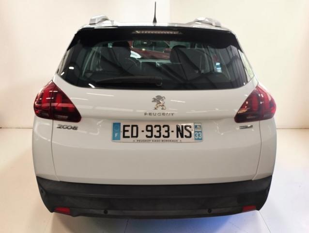 Peugeot 2008 image 3