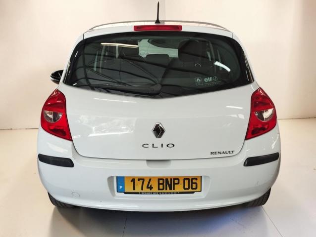 Renault Clio image 2