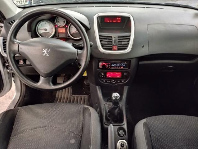 Peugeot 206+ image 2