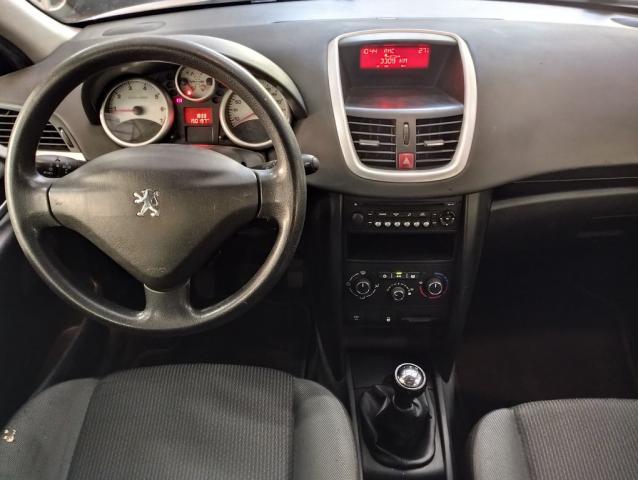 Peugeot 207 image 3