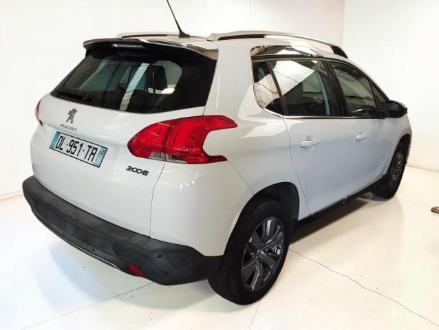 Peugeot 2008 image 5