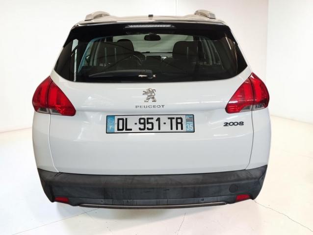 Peugeot 2008 image 4