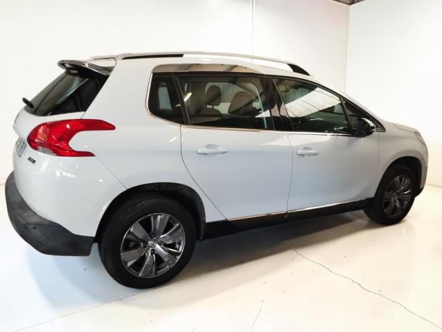 Peugeot 2008 image 1