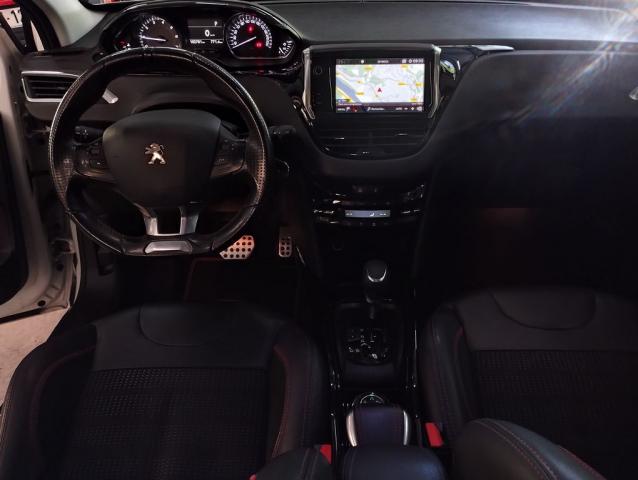 Peugeot 2008 image 1