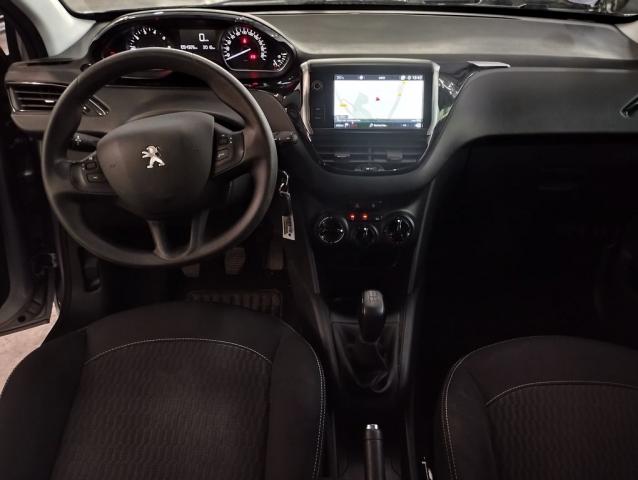 Peugeot 208 image 4