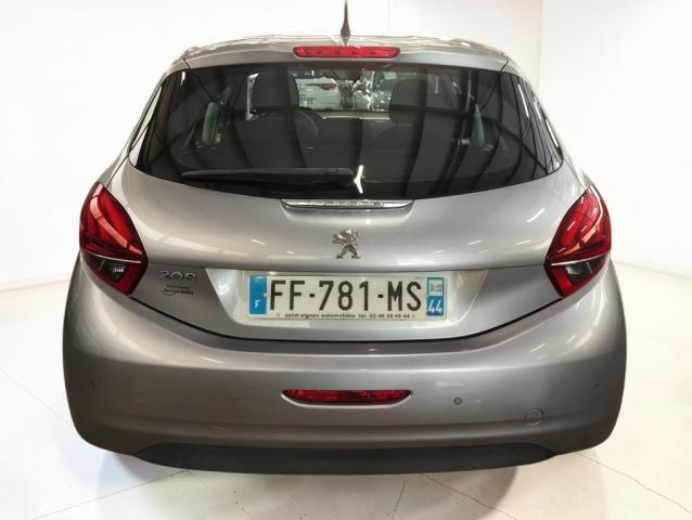 Peugeot 208 image 2