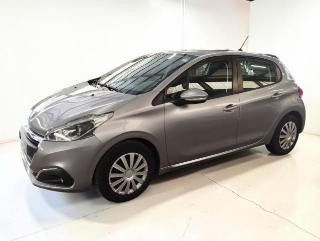 Peugeot 208 image 3