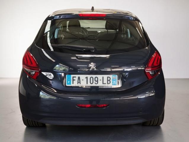 Peugeot 208 image 2