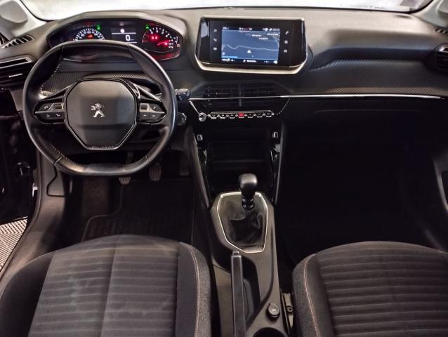 Peugeot 208 image 6