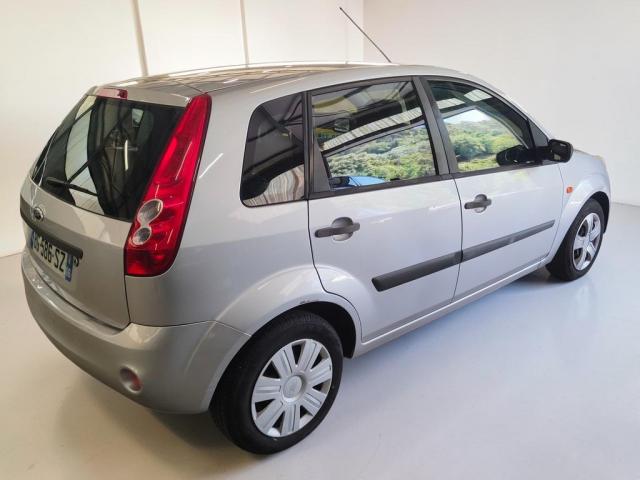 Ford Fiesta image 3