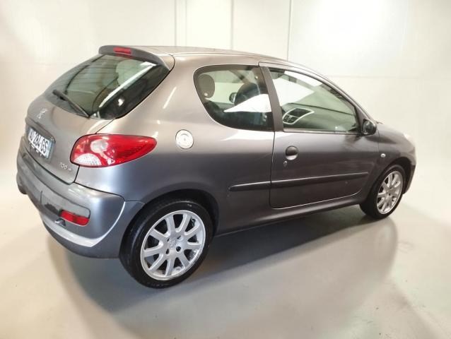 Peugeot 206+ image 3