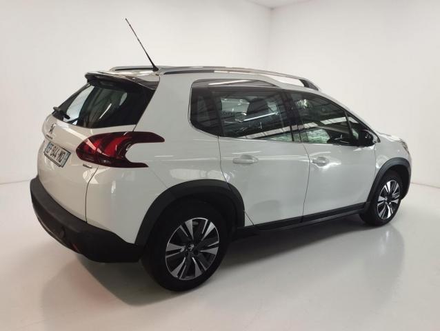Peugeot 2008 image 1