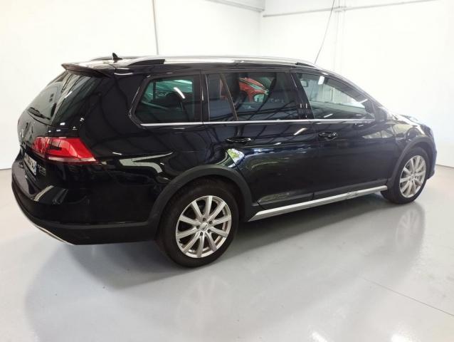 Volkswagen Golf Sw image 4