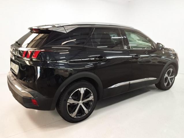 Peugeot 3008 image 2
