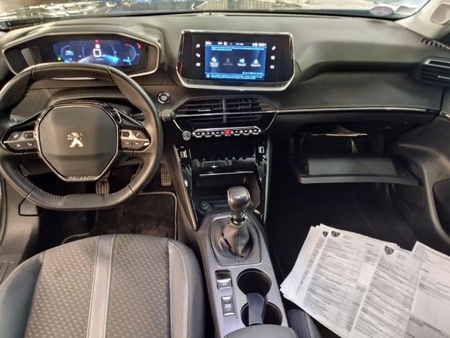 Peugeot 2008 image 1