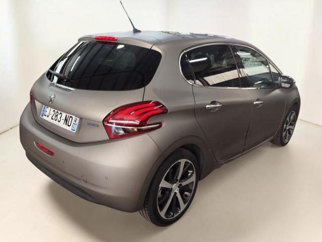 Peugeot 208 image 6
