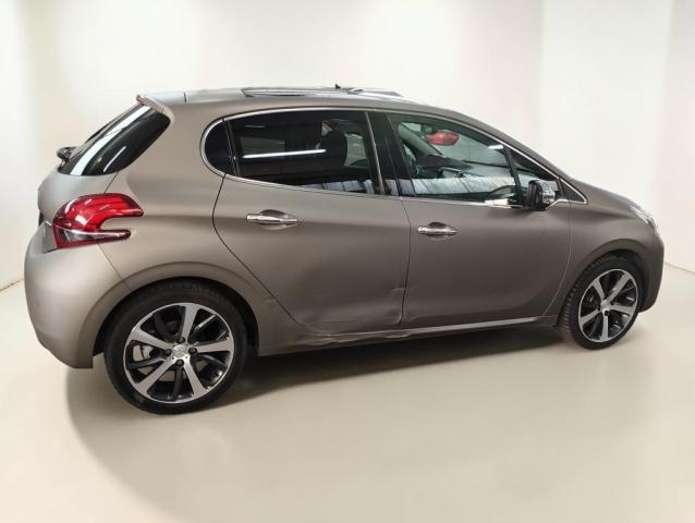 Peugeot 208 image 5
