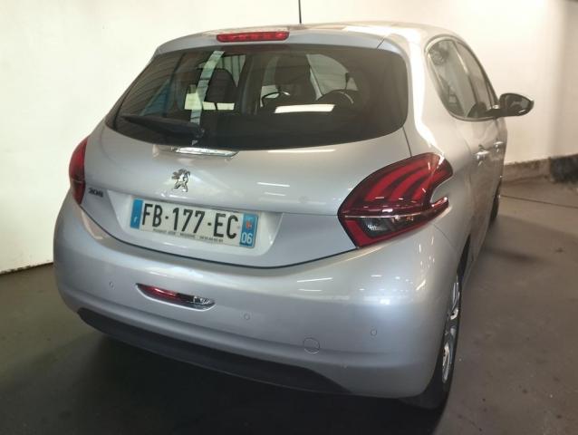 Peugeot 208 image 1