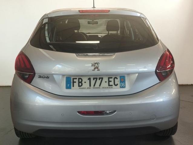 Peugeot 208 image 2