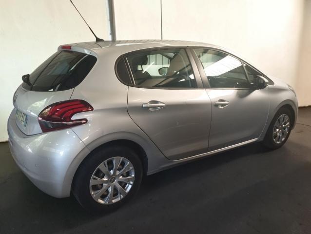 Peugeot 208 image 6