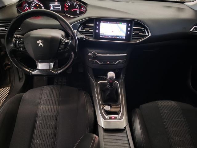 Peugeot 308 image 2