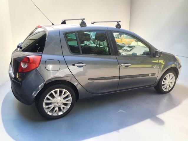 Renault Clio image 2
