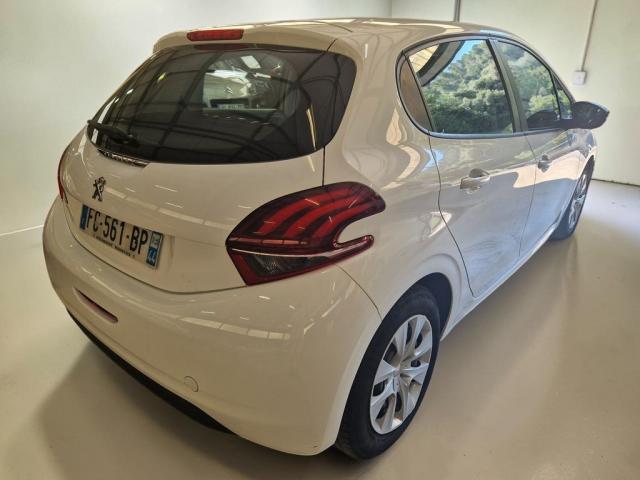 Peugeot 208 image 5