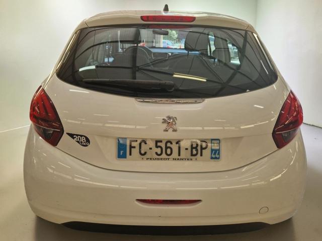 Peugeot 208 image 6